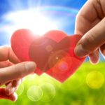 Paper-red-heart-and-sunshine-love-photo